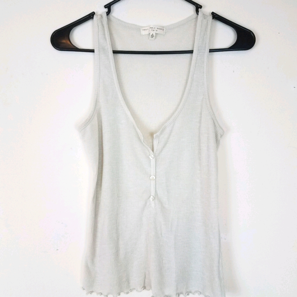 Ribbed v-neck tank top